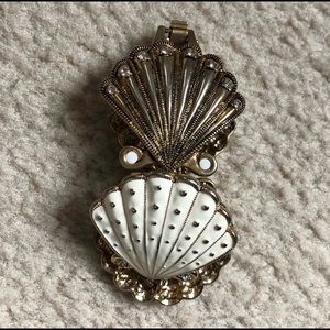 Betsey Johnson Seashell Bracelet